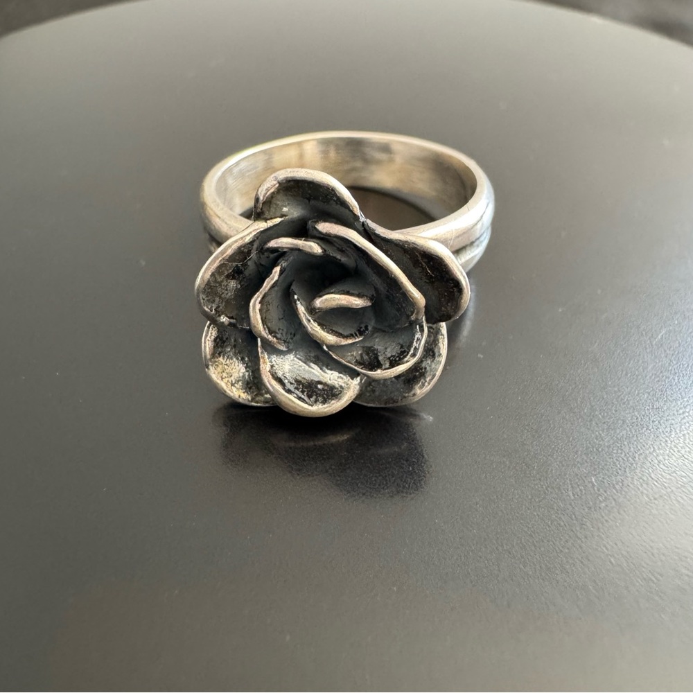 On hold 👜 Silpada Silver Bloom Rose Ring